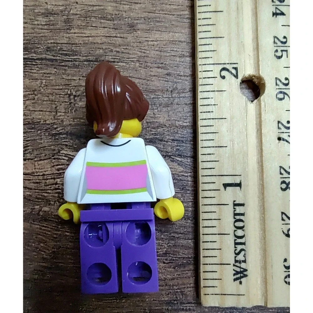Lego #10684 ~ Supermarket Female Shop Assistant Minifigure
